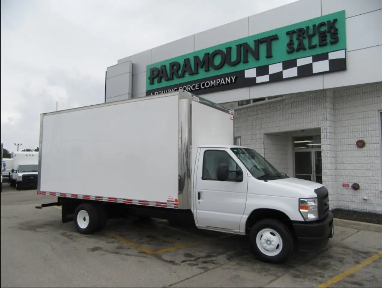 2025 Ford E-450