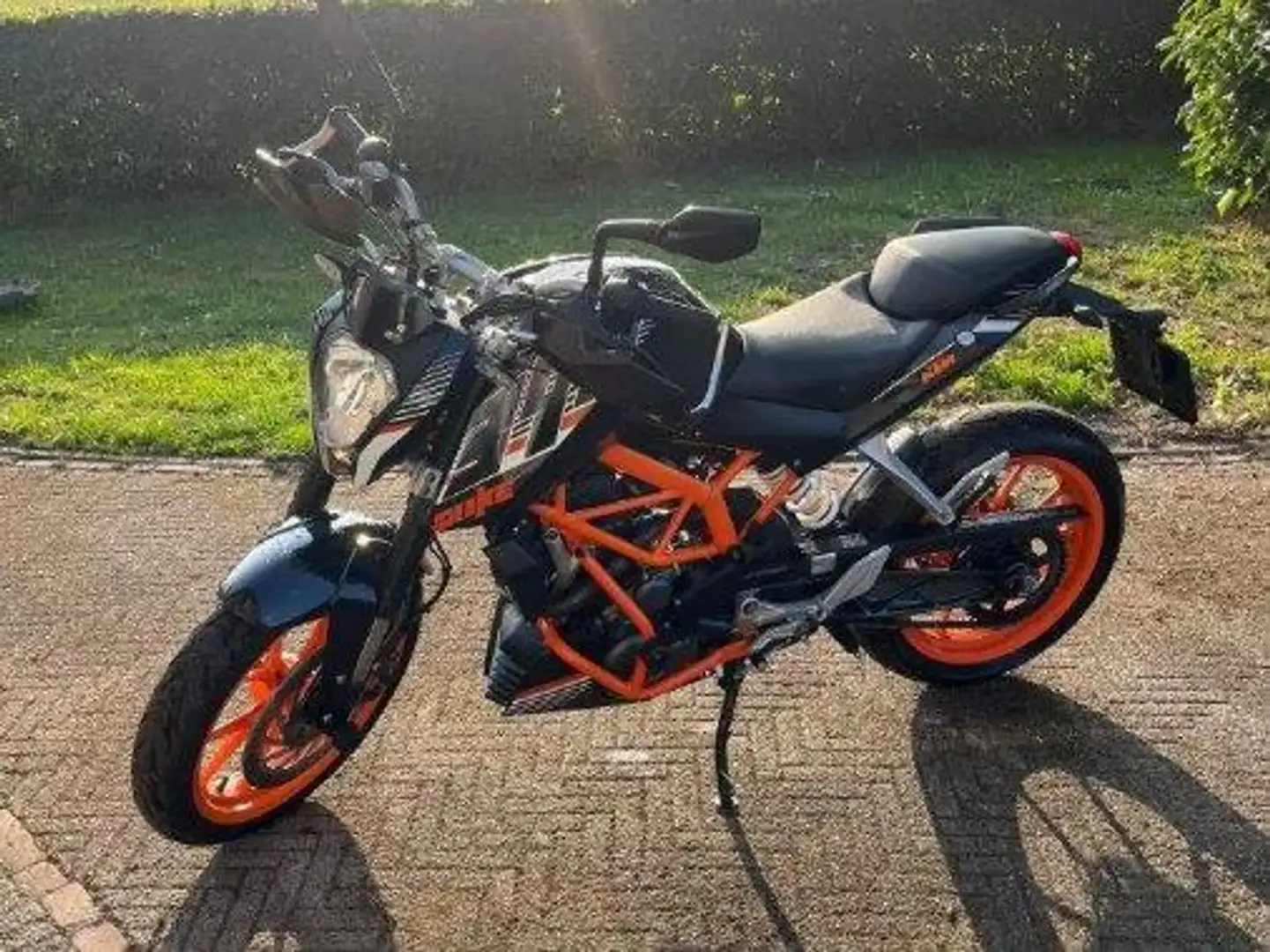 KTM 390 Duke A2 rijbewijs Zwart - 1