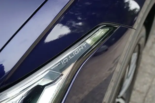 Volkswagen Tiguan Allspace view 11