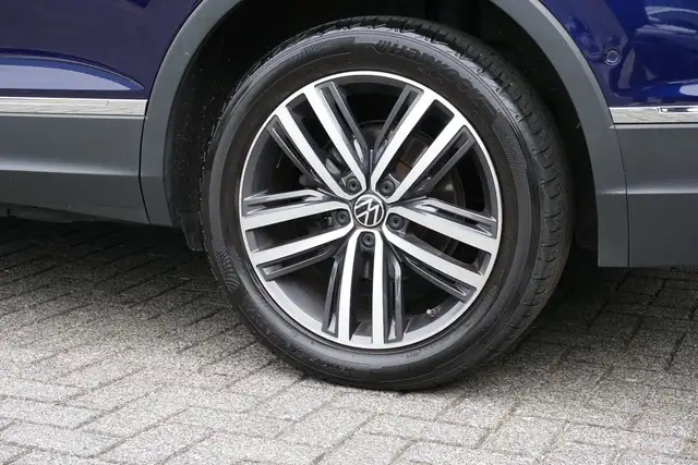 Volkswagen Tiguan Allspace view 14