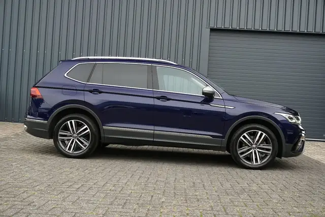 Volkswagen Tiguan Allspace view 9
