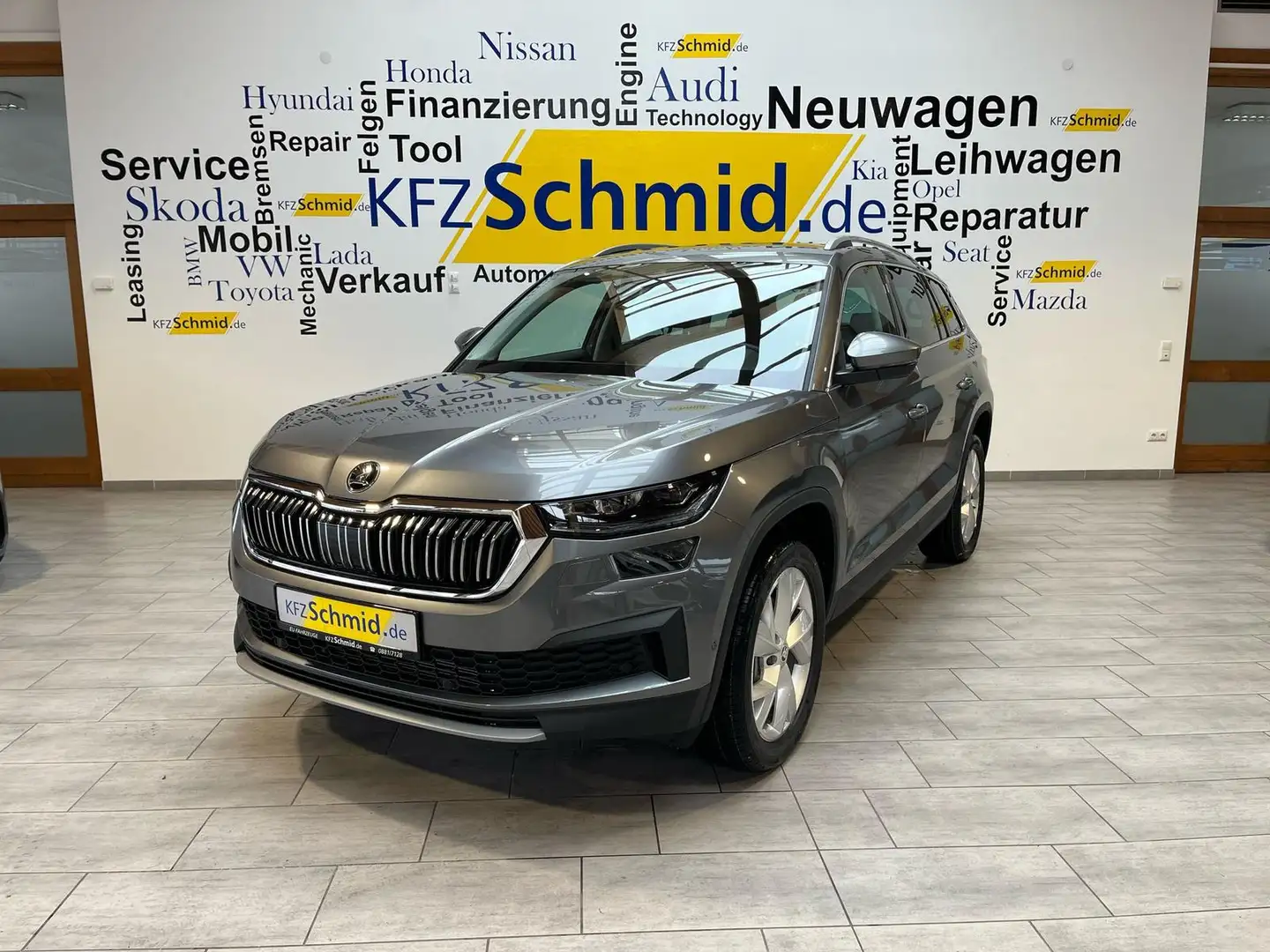 Skoda Kodiaq 2.0 TSI Style 4x4 *AHK*ACC*DCC*Webasto* Grau - 1