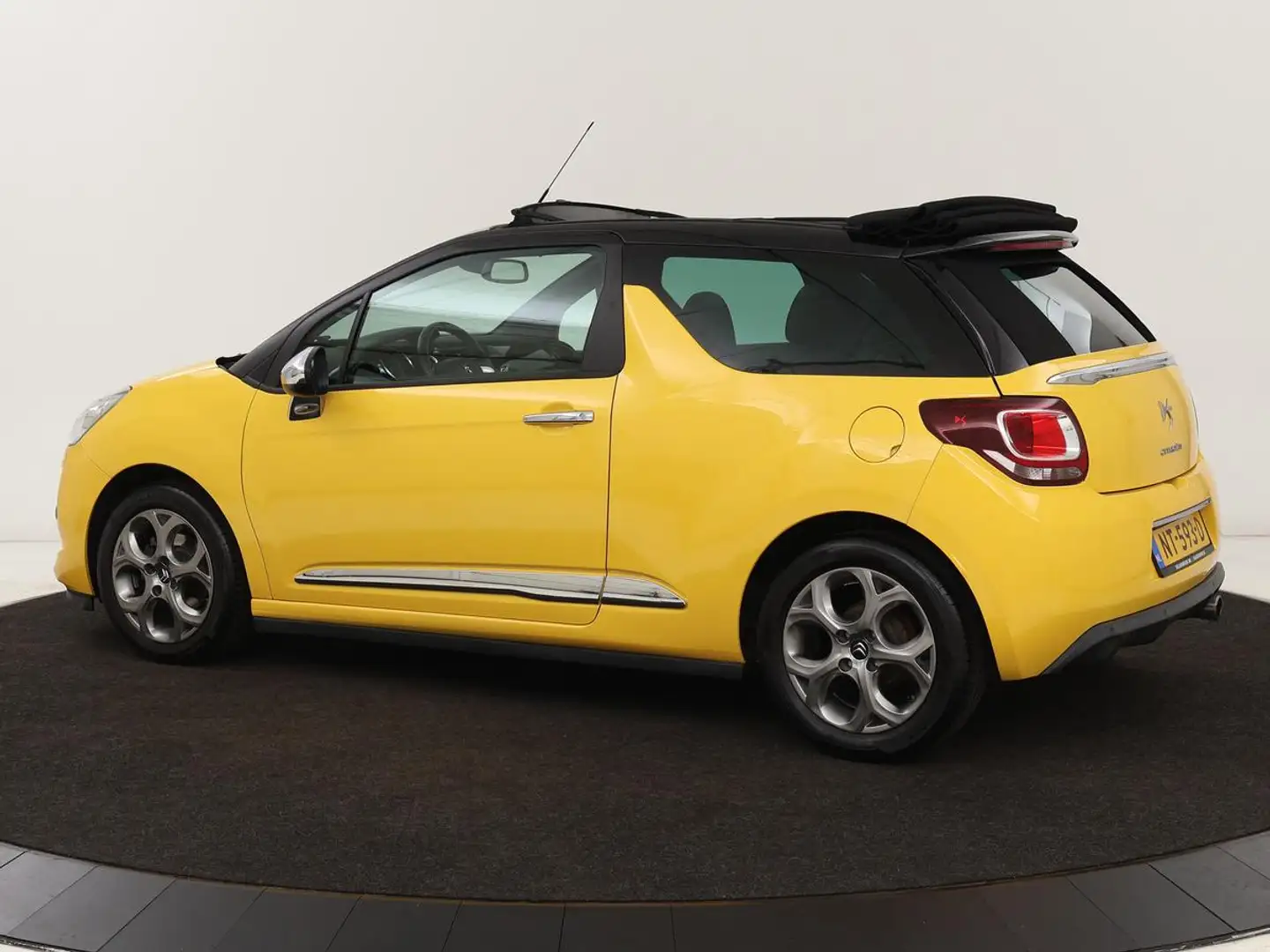 Citroen DS3 Cabrio 1.2 PureTech So Chic | Stoelverwarming | Vo Jaune - 2