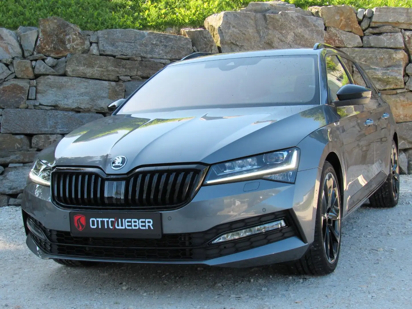 Skoda Superb 2.0 TDI 4x4 SPORTLINE COMBI VOLL LEDER Gris - 2