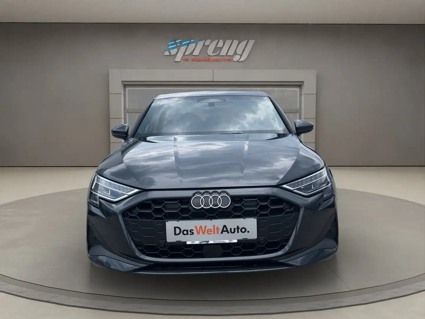 Audi A3 Sportback-4 Zylinder-Automatik nur€ 36.499,-* Grau - 2