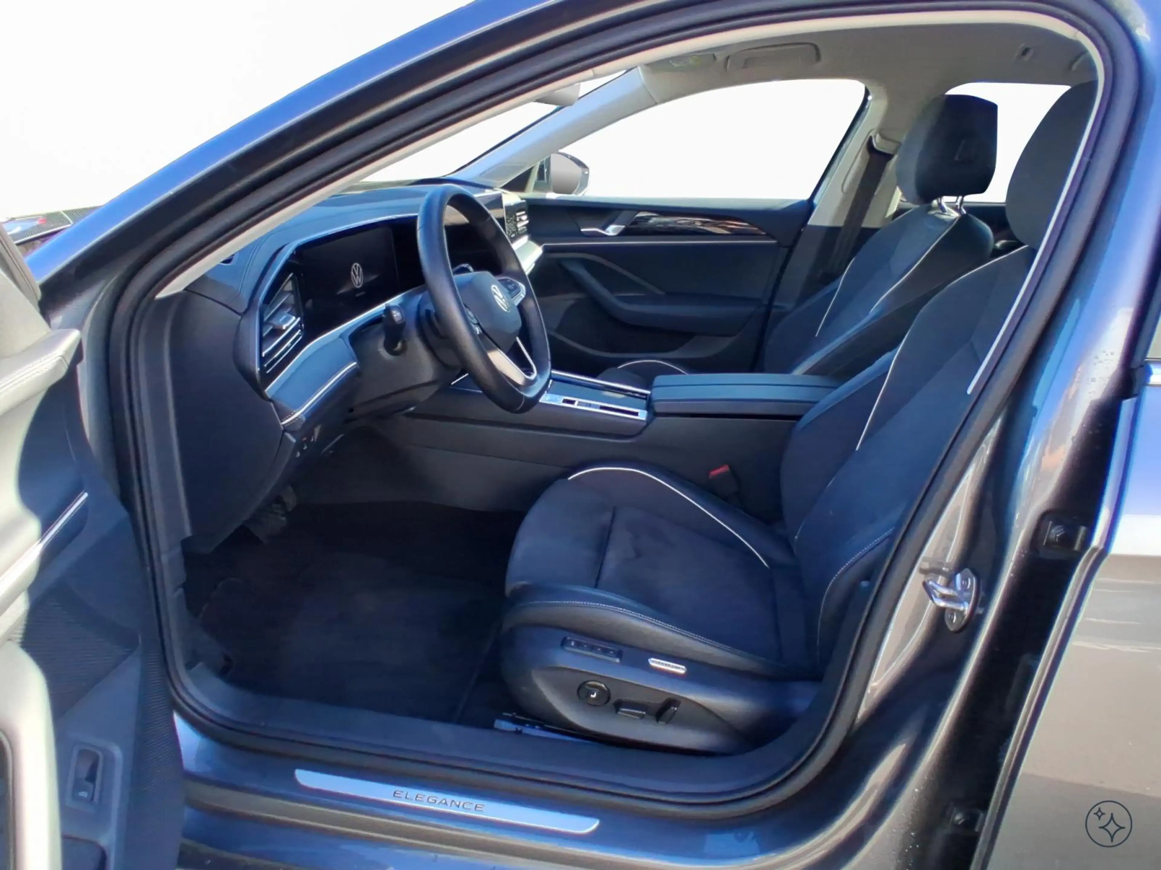 Volkswagen Passat Elegance+DSG+P.Acoustique+AHK — photo 11