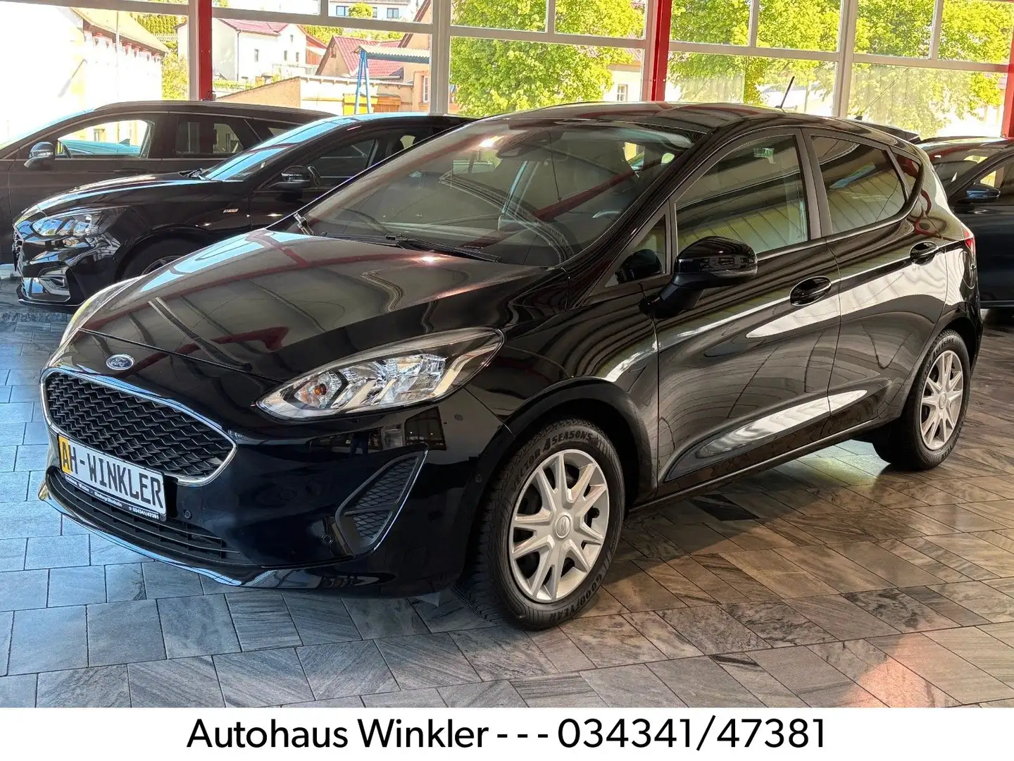 Ford Fiesta Cool & Connect LED Navi Winterpaket DAB+ Schwarz - 1