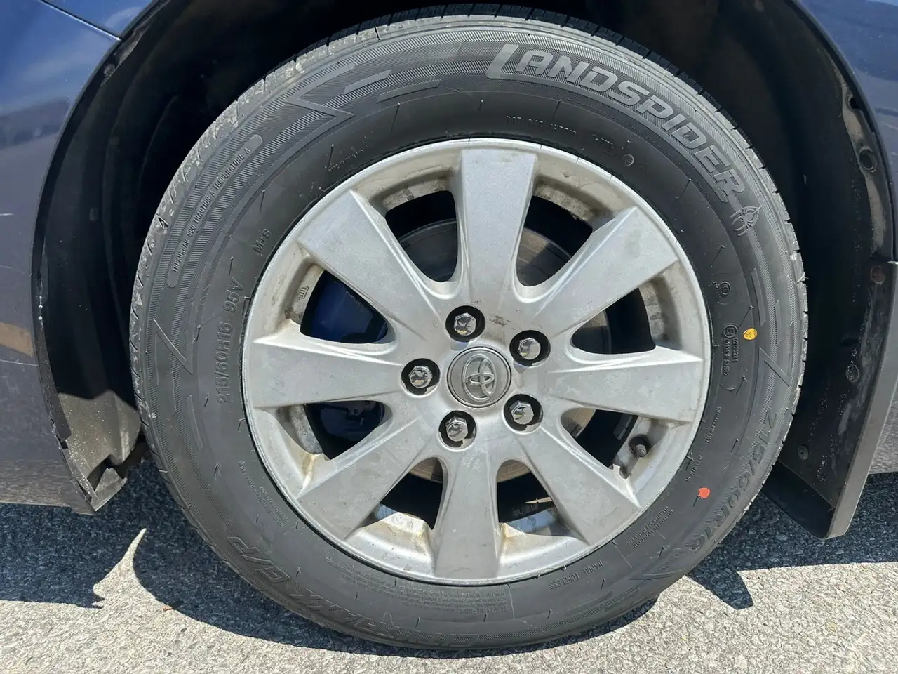 Toyota Camry снимка Toyota Camry
