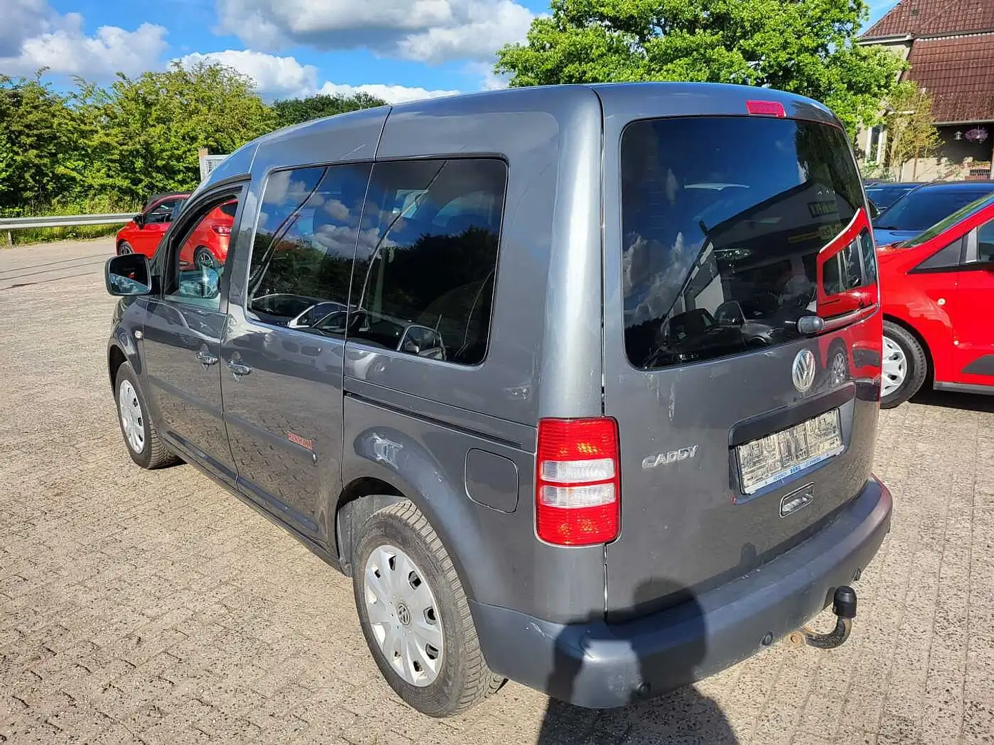 Volkswagen Caddy 1.6 Grau - 2