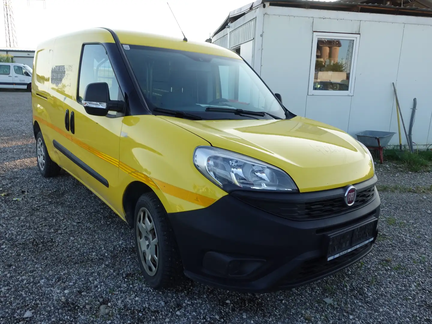 Fiat Doblo Maxi Gelb - 2