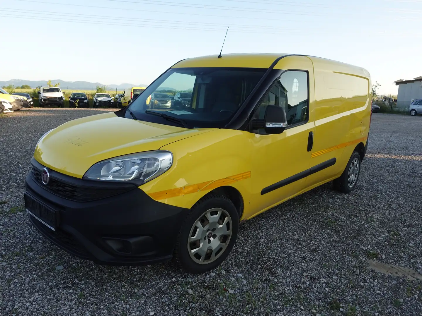 Fiat Doblo Maxi Gelb - 1