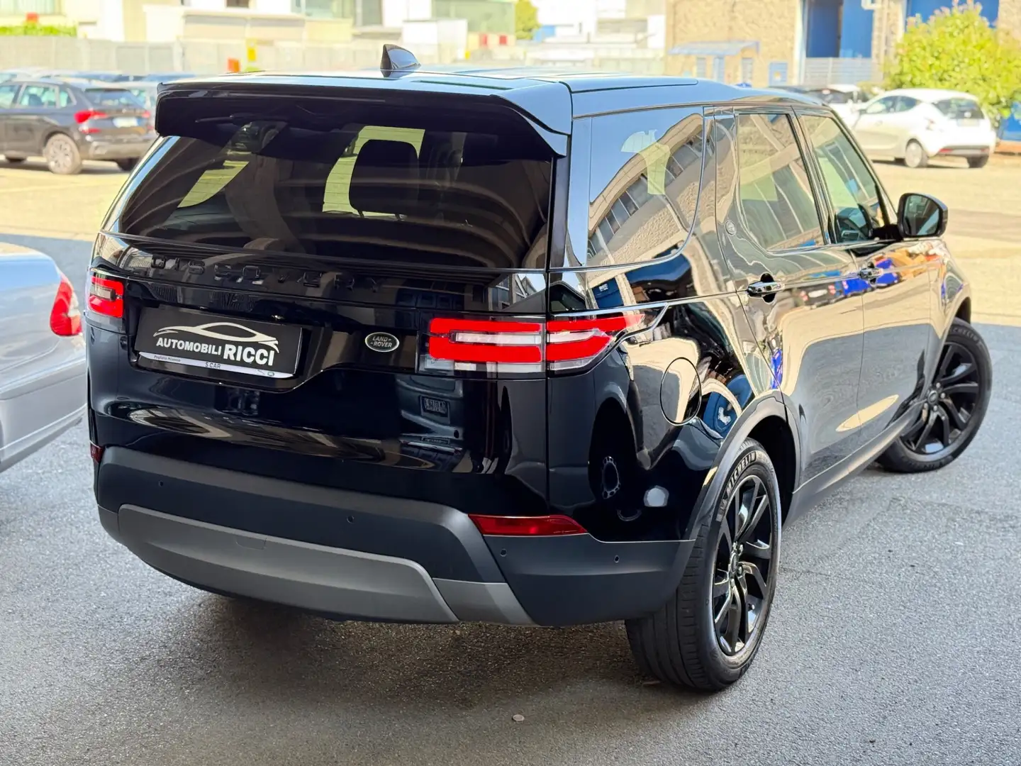 Land Rover Discovery Discovery 2.0 SD4 240 CV HSE Luxury Zwart - 2