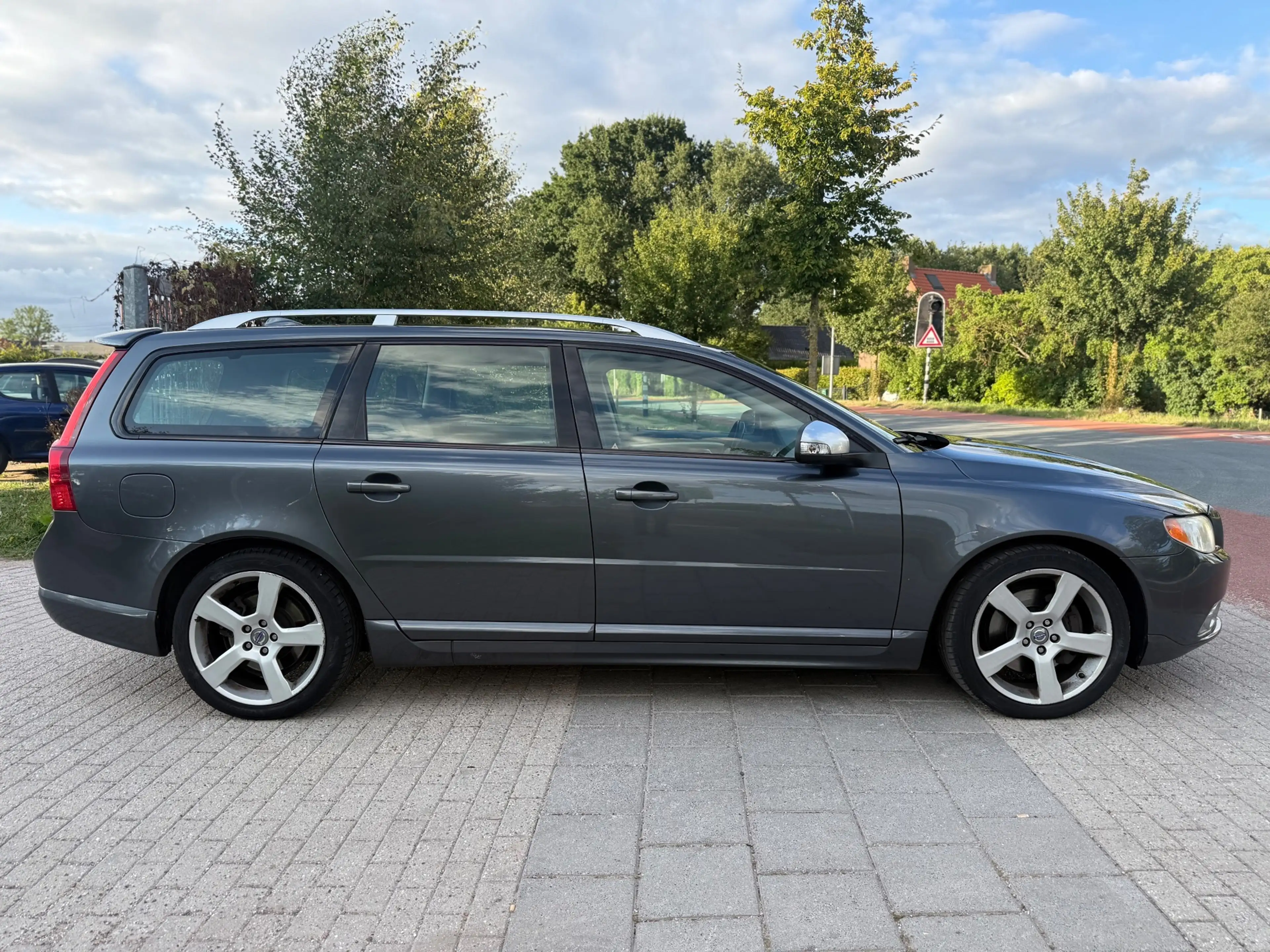 Volvo V70 2.0T R-Edition AUTOMAAT AIRCO CRUISE PDC TREKHAAK — photo 7