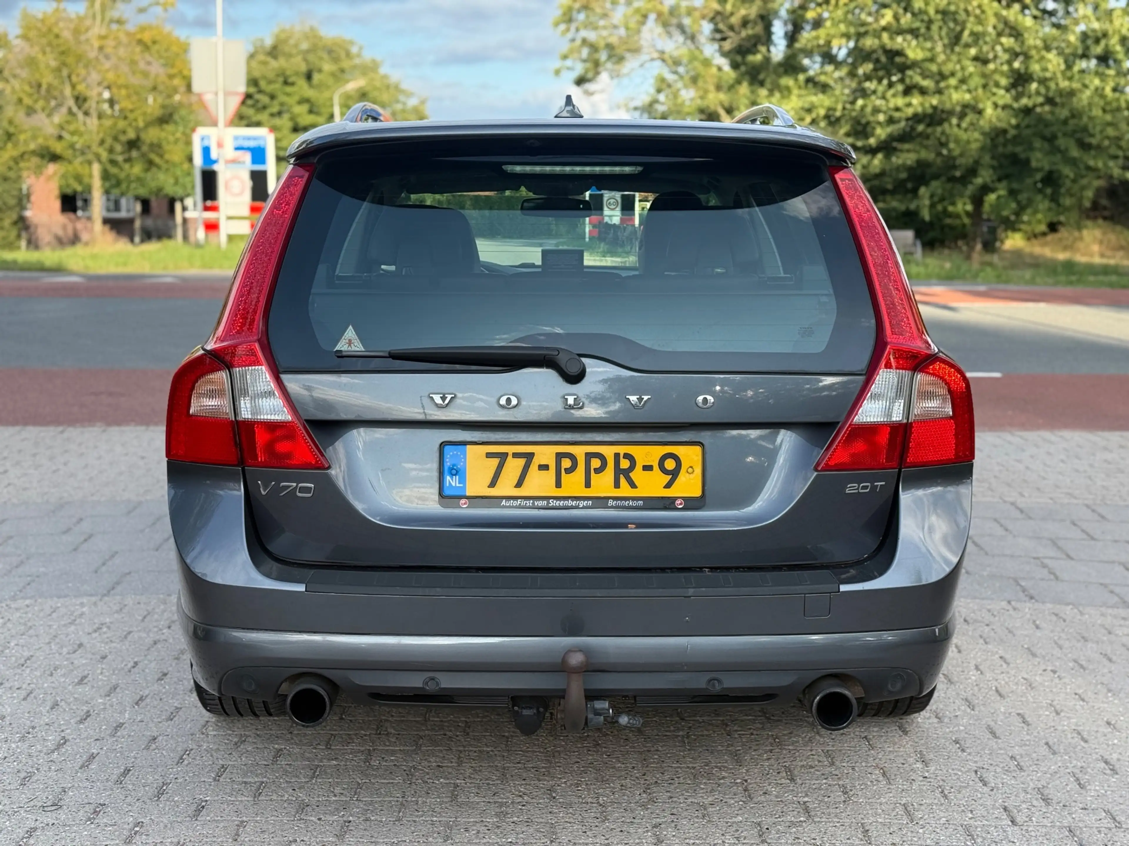 Volvo V70 2.0T R-Edition AUTOMAAT AIRCO CRUISE PDC TREKHAAK — photo 4