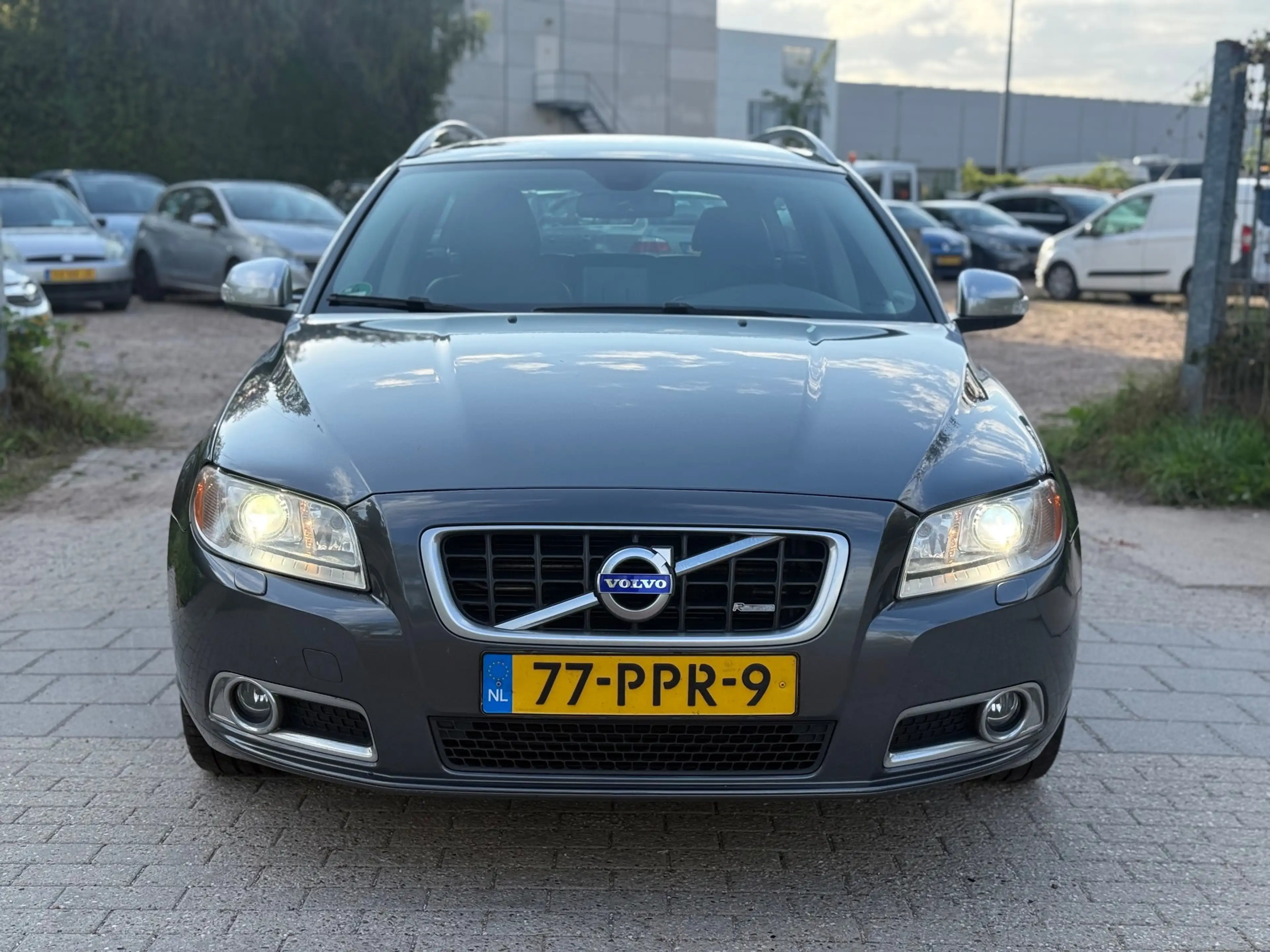 Volvo V70 2.0T R-Edition AUTOMAAT AIRCO CRUISE PDC TREKHAAK — photo 5
