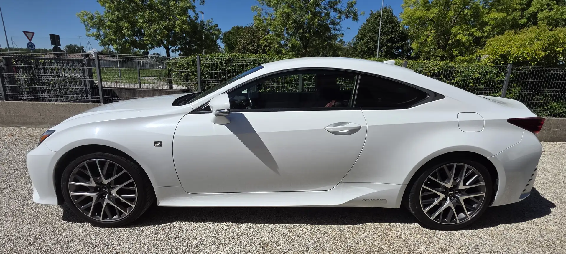 Lexus RC 300h RC 300h 2.5 F-Sport cvt Weiß - 2