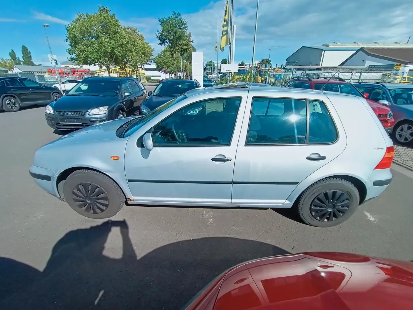 Volkswagen Golf 1.6 Auto /Autom./2.Hd/Schiebedach/ Plateado - 2