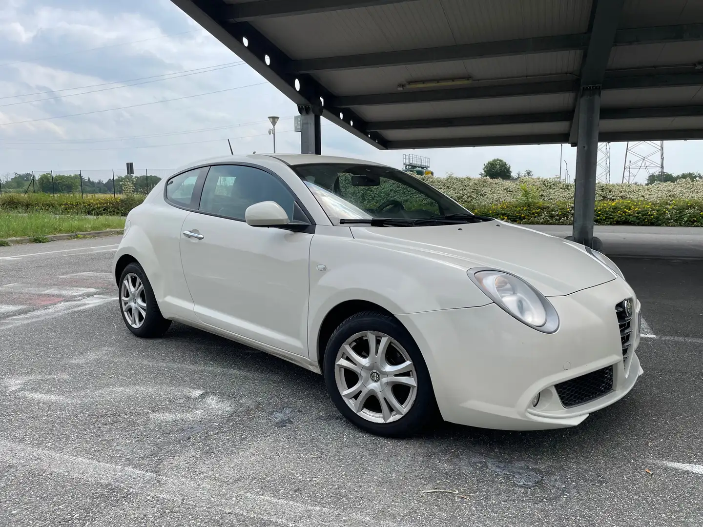 Alfa Romeo MiTo MiTo 2008 1.4 t. Distinctive Gpl 120cv Blanco - 1