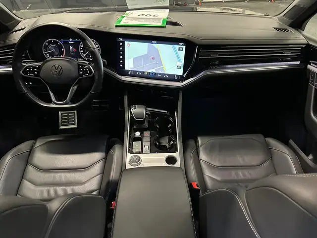 Volkswagen Touareg view 13