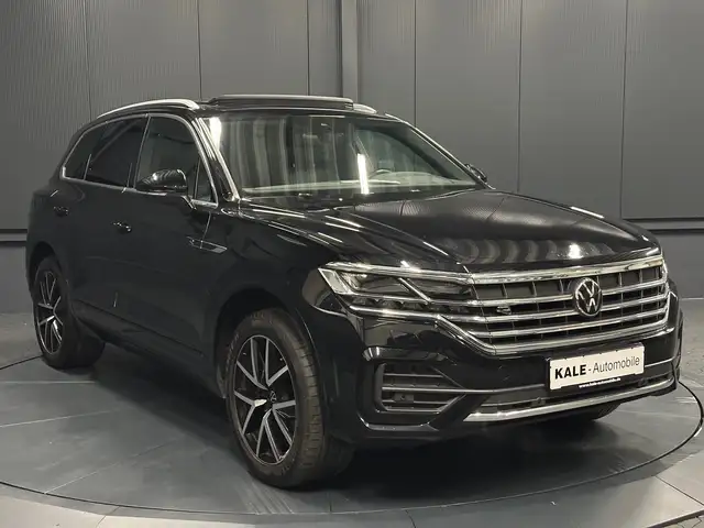 Volkswagen Touareg view 7