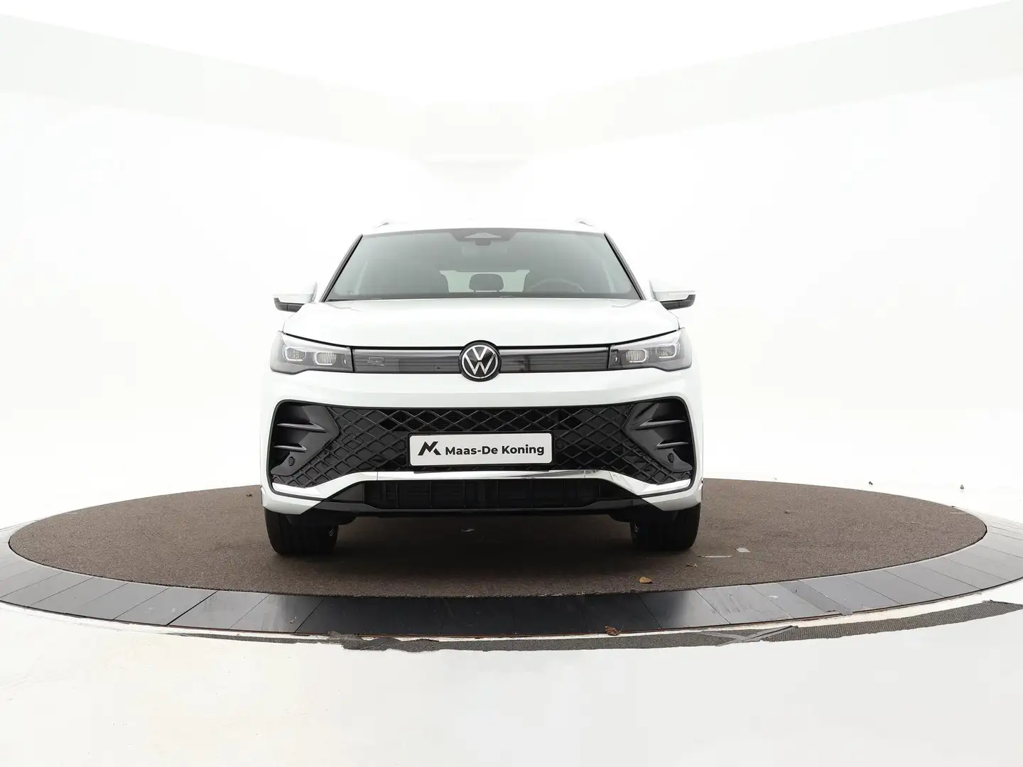 Volkswagen Tiguan 1.5 eTSI 150pk DSG R-Line Business · Camera · Appl Wit - 2