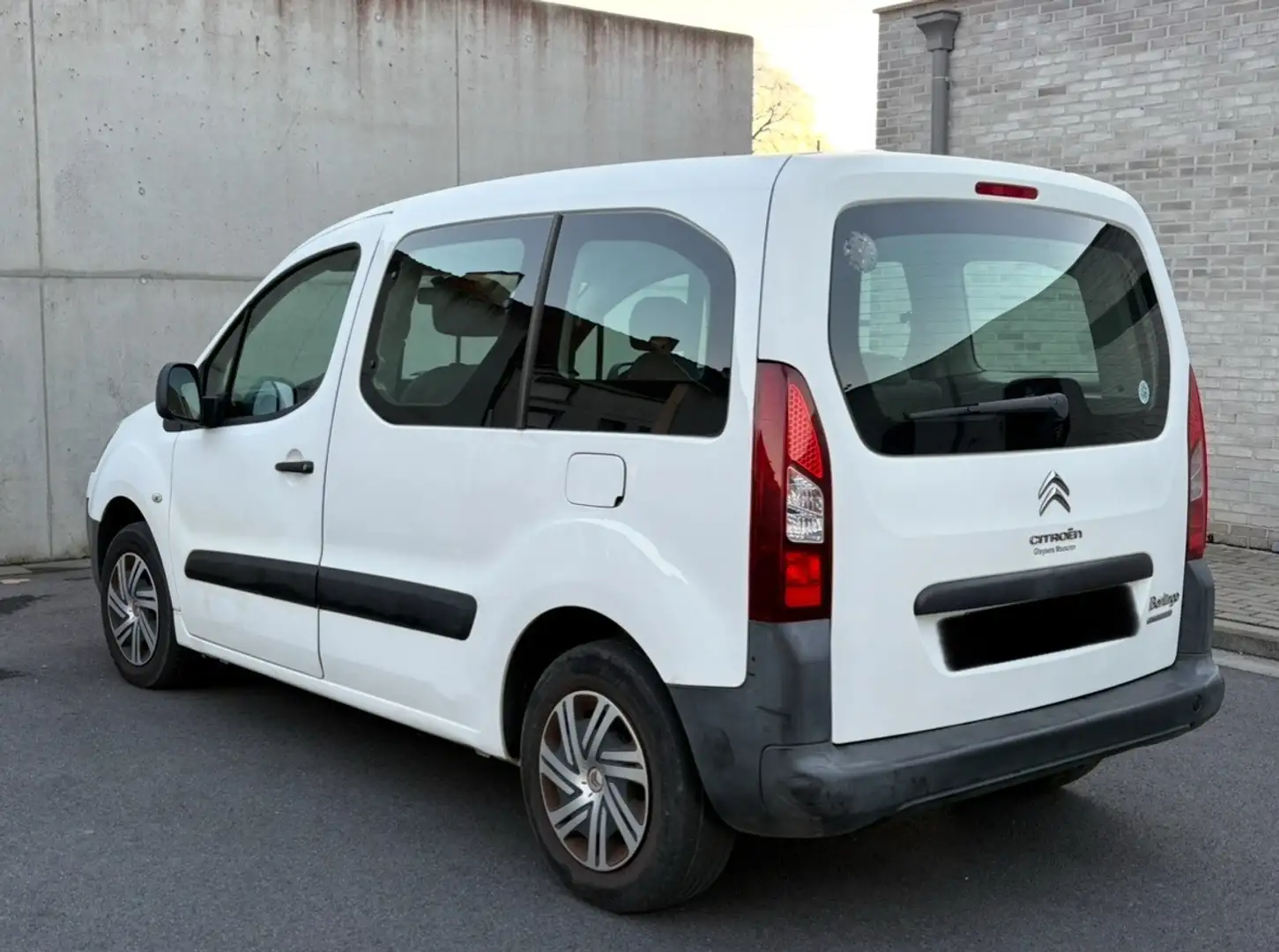 Citroen Berlingo 1.6 HDi Attraction Blanc - 2