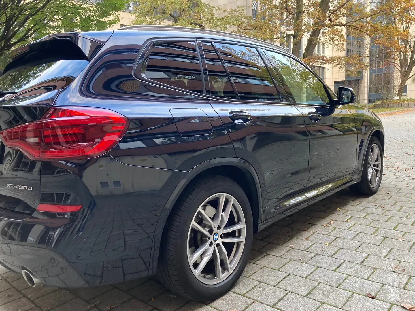 BMW X3 M X3 xDrive 3.0d M Sport Paket HUD AHK NAV SHZ SH Negro - 2