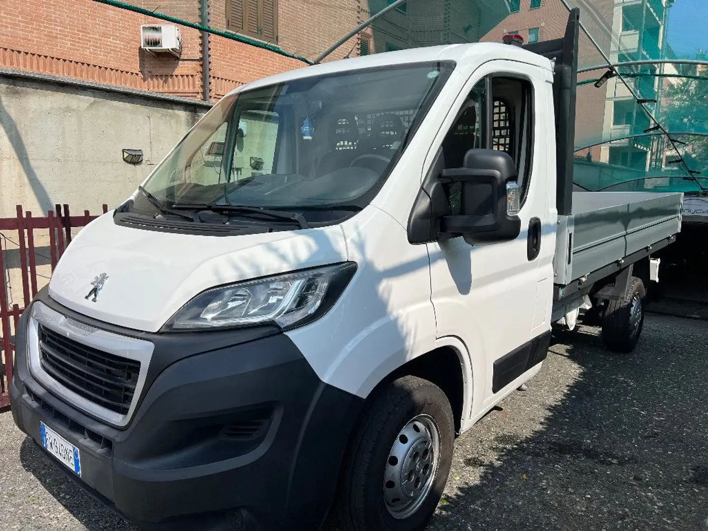 Peugeot Boxer 333 2.0 BlueHDi 130CV L2 Cassonato ALLUMINIO Bianco - 2
