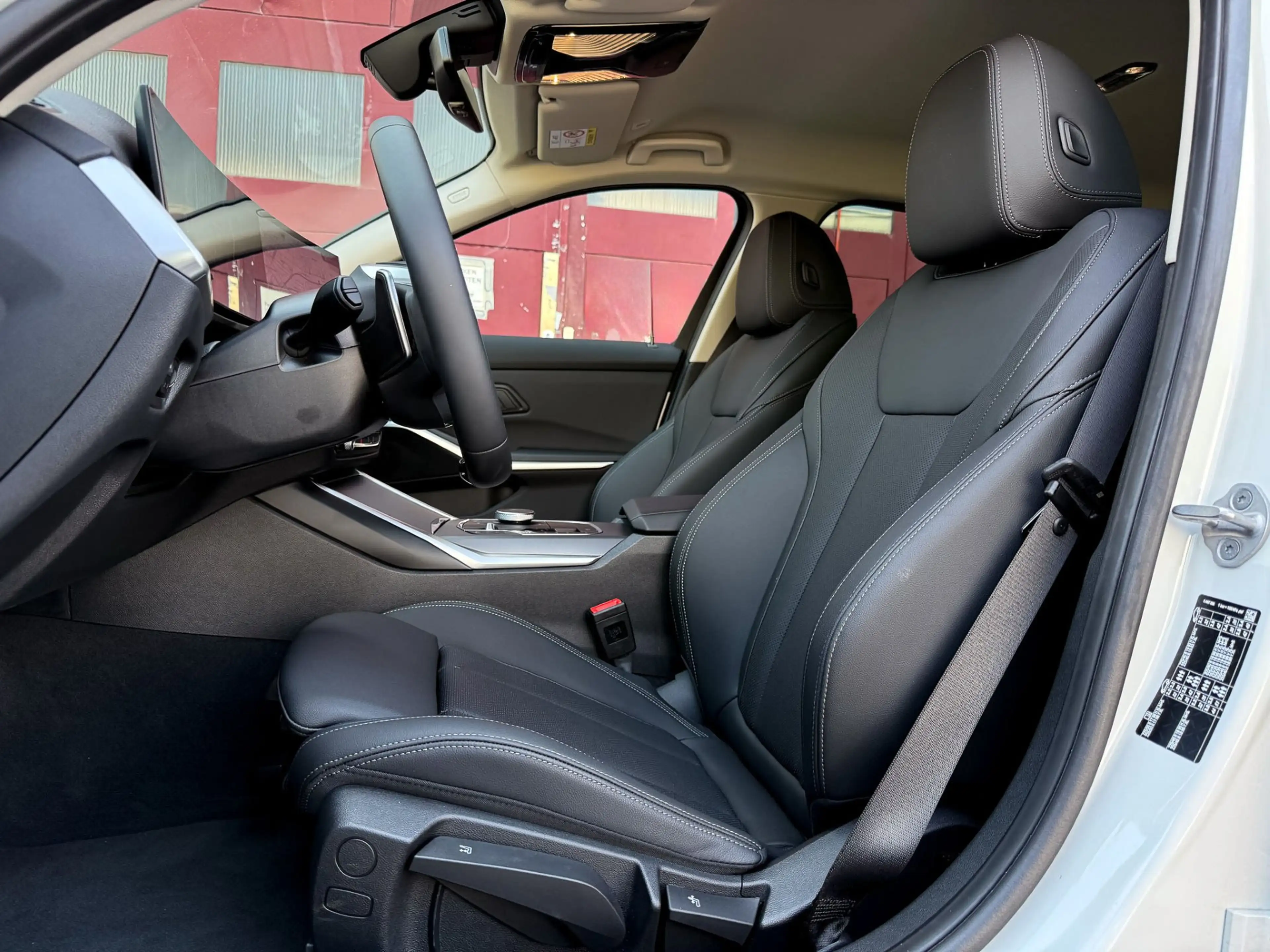 BMW 318 i — photo 13