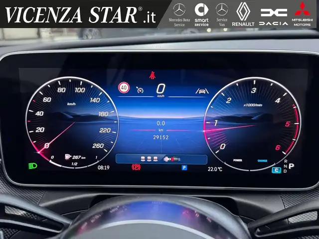Mercedes-Benz C-Class view 8