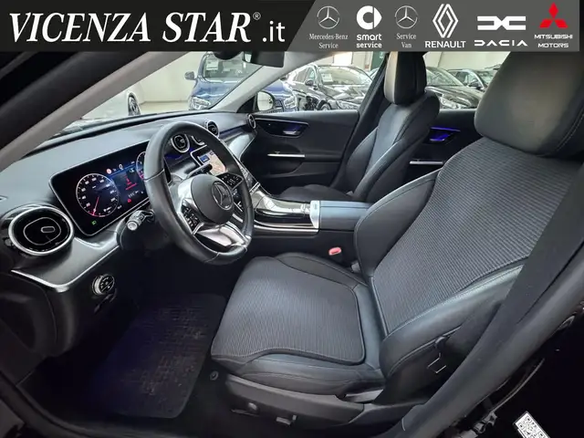 Mercedes-Benz C-Class view 4