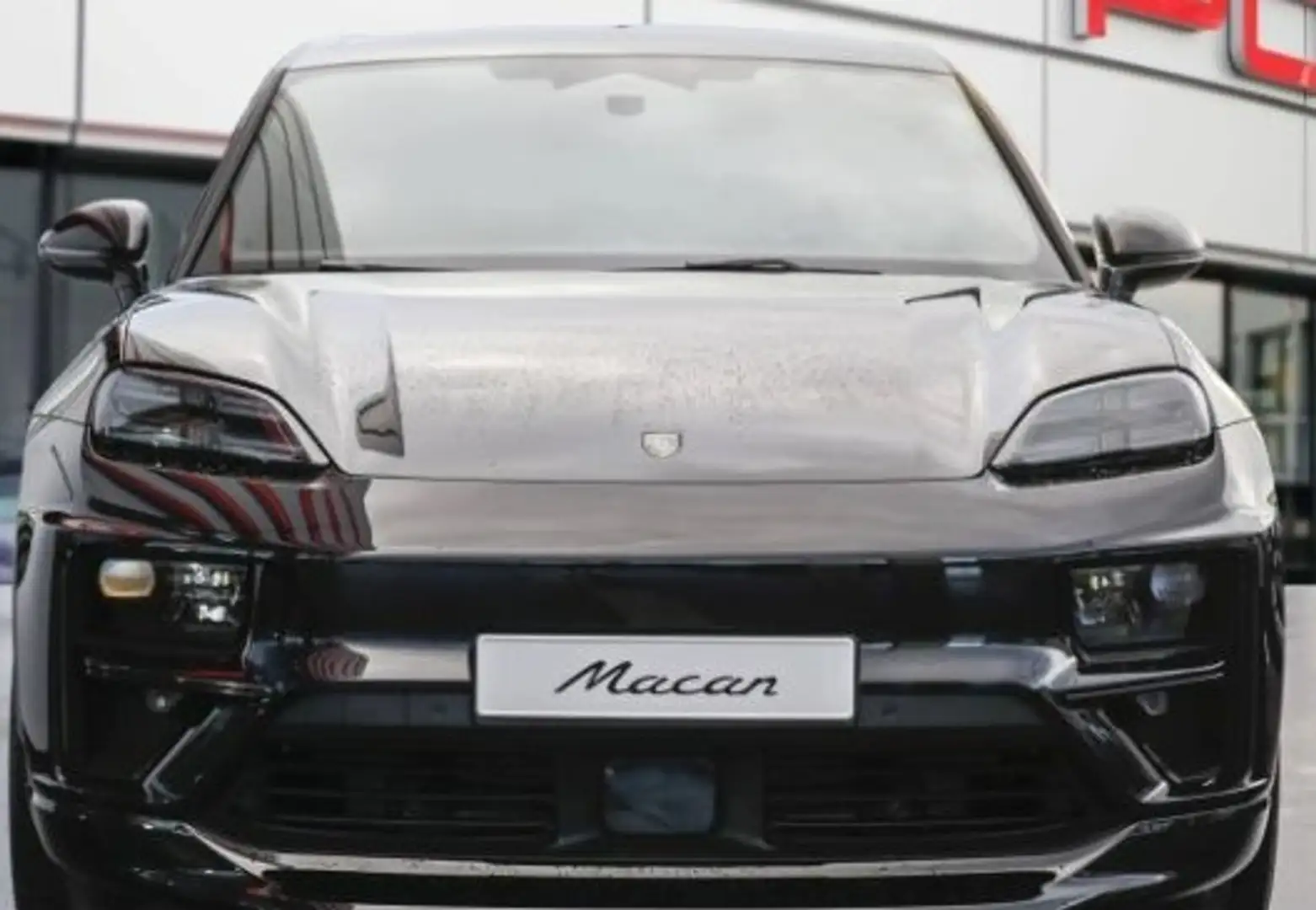 Porsche Macan Turbo Negro - 1