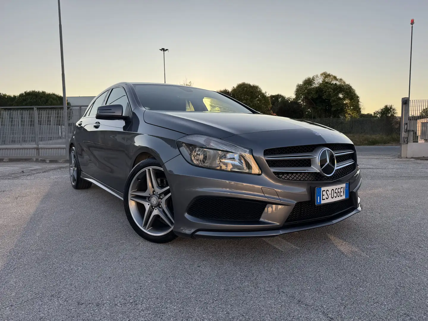Mercedes-Benz A 220 cdi (be) Premium auto Gris - 1