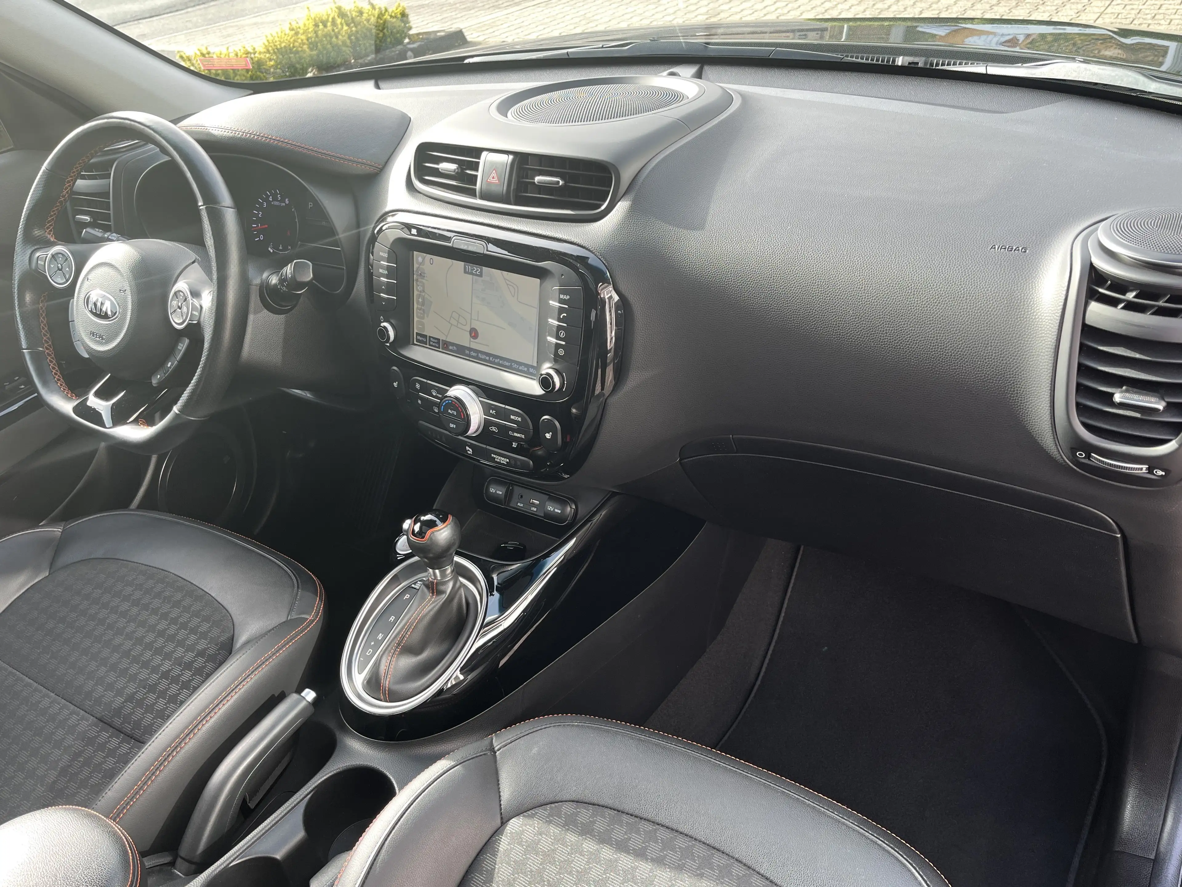 Kia Soul 1.6 T-GDI Turbo*Pano*Xenon*Navi*JBL* — photo 6