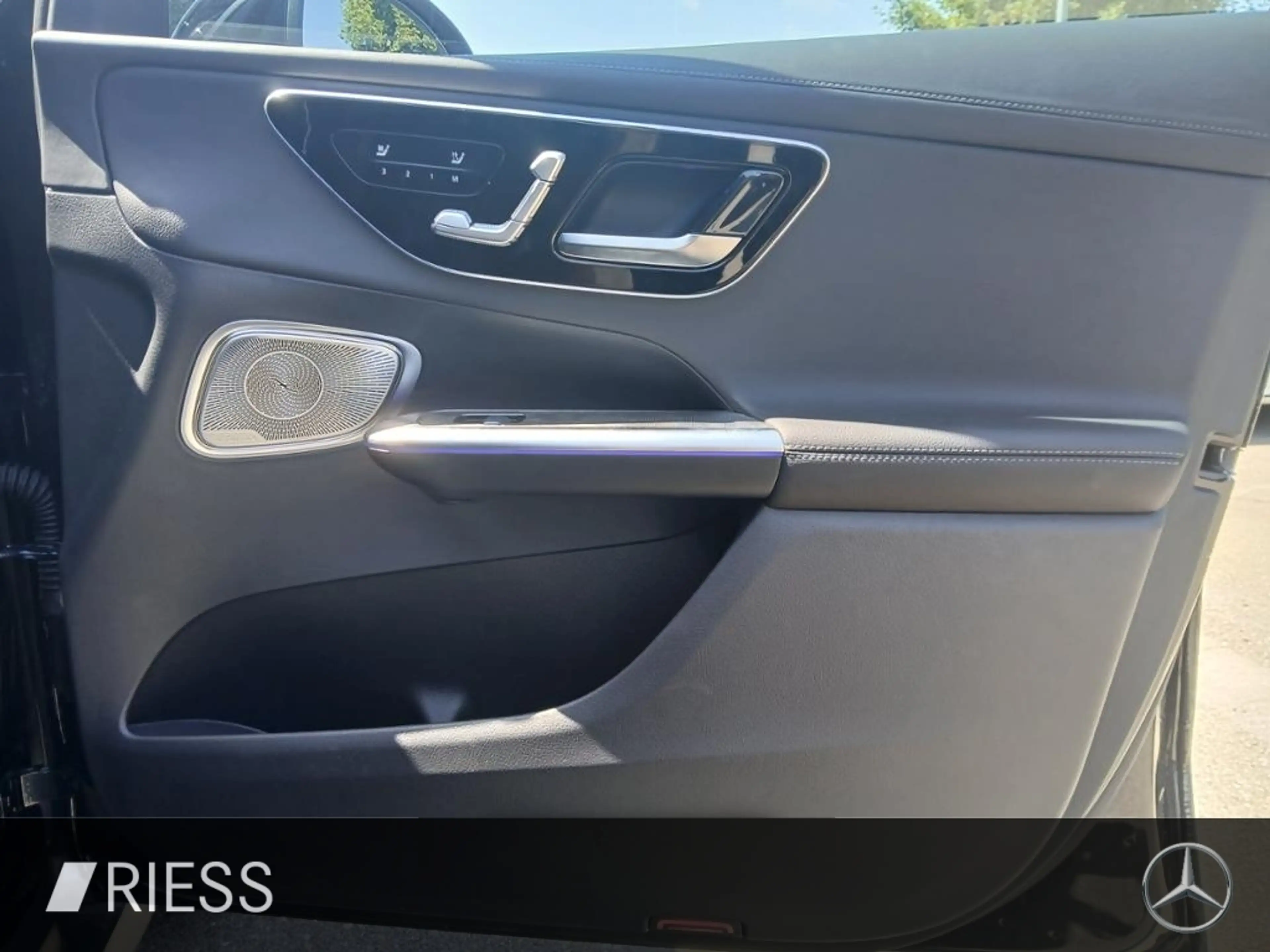 Mercedes-Benz GLC 450 d 4M AMG+PANO+AHK+AIRMATIC+HA LENK+HUD+KEYL — photo 10