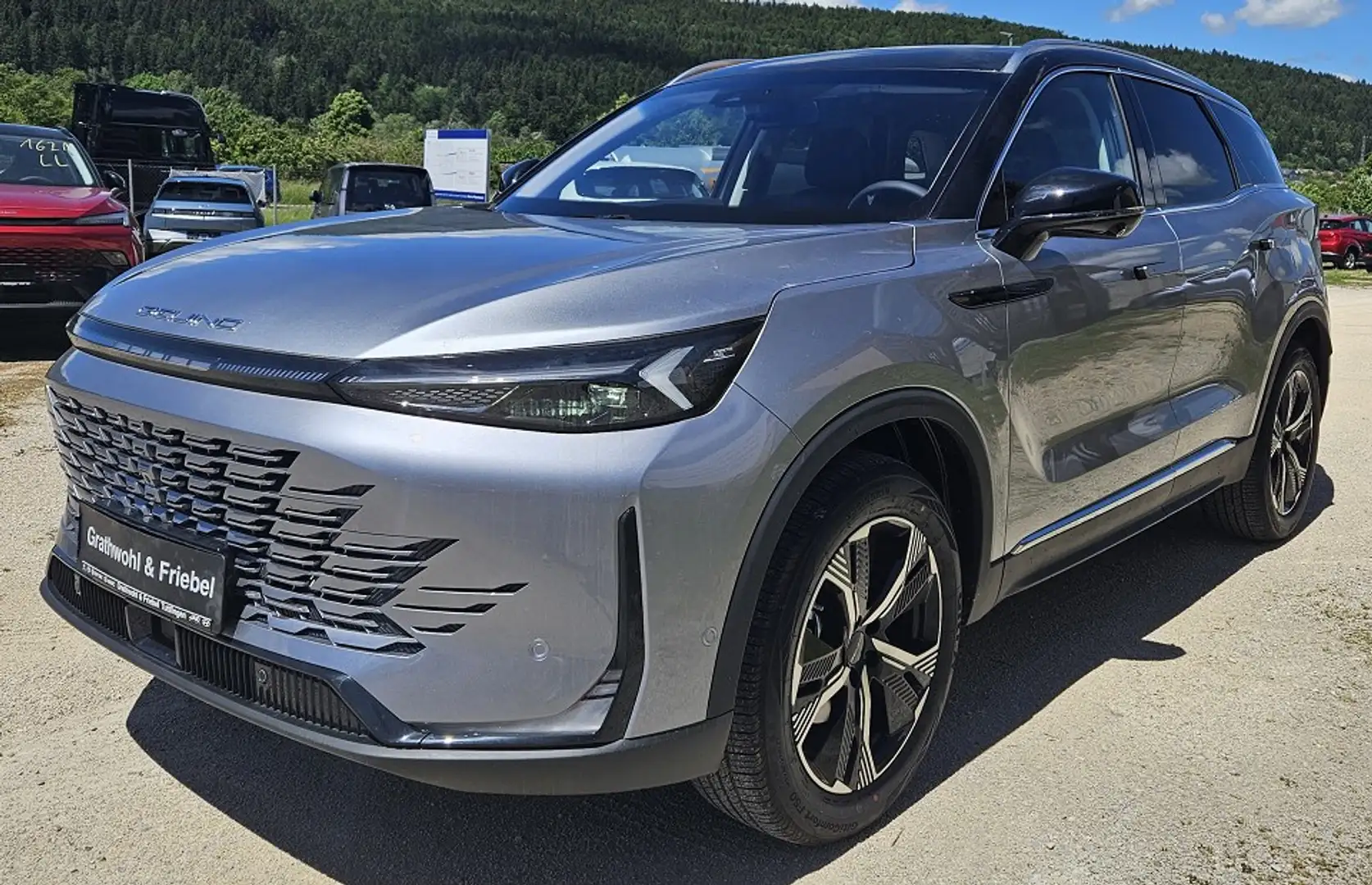 BAIC Beijing X75 1.5 Turbo 7-DCT Pano*Leder*360°All-Inklusive Grau - 1