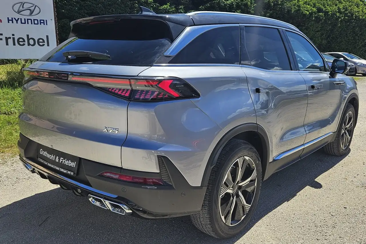 BAIC Beijing X75 1.5 Turbo 7-DCT Pano*Leder*360°All-Inklusive 12