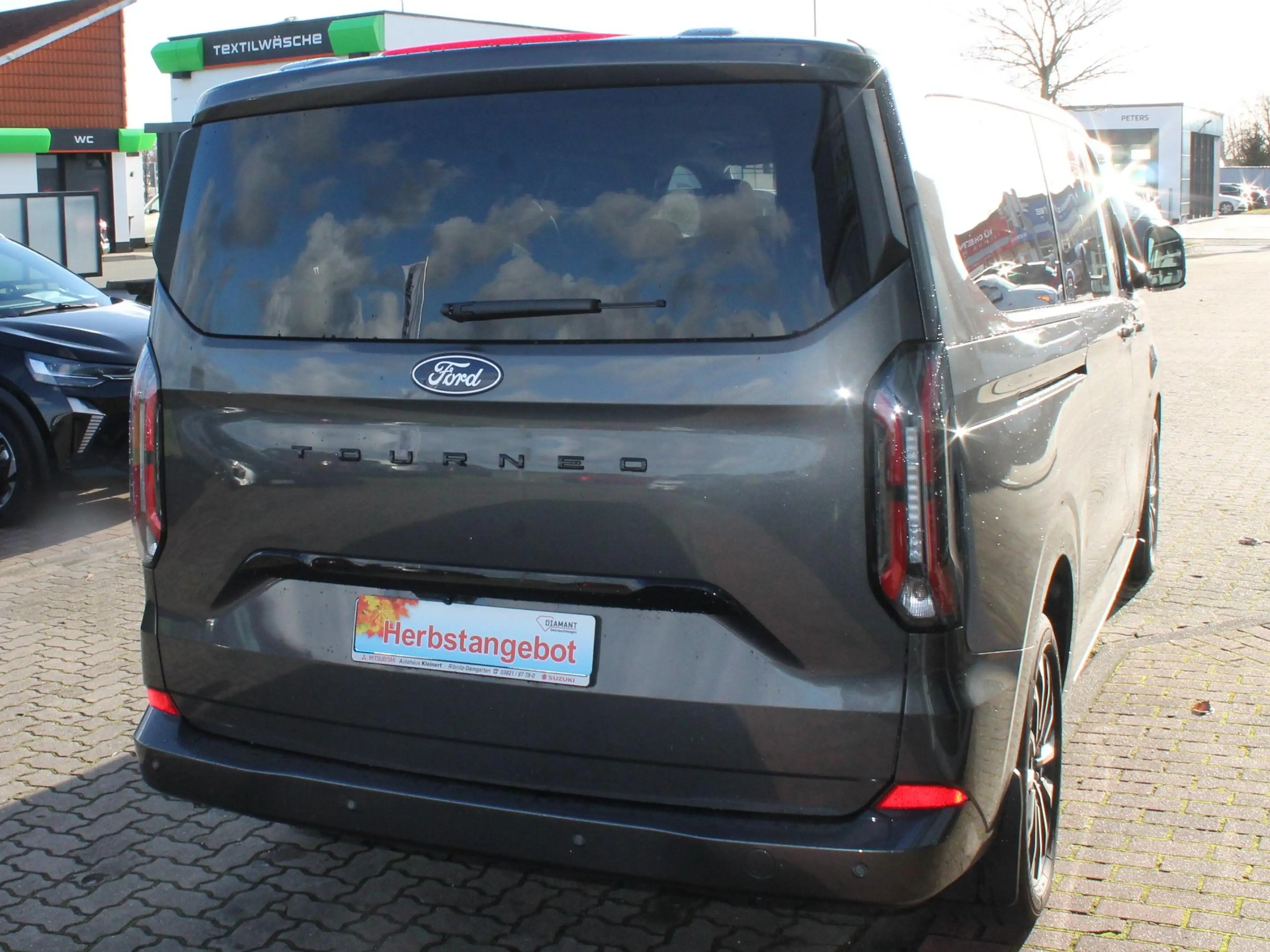 Ford Tourneo CUSTOM Titanium X — photo 6