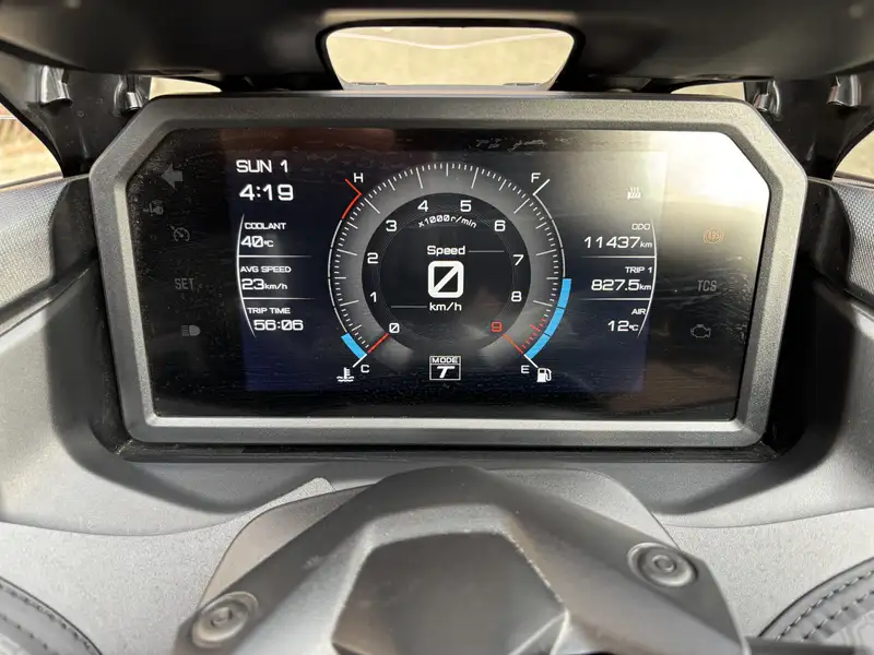 Yamaha TMAX 560 - foto 8