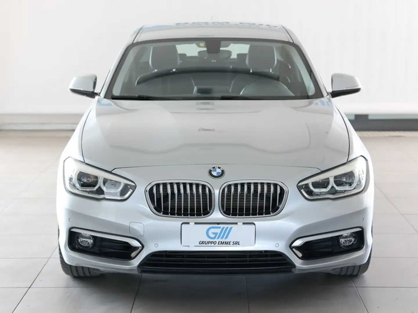 BMW 118 Serie 1 F/20-21 2015 118d Urban 5p auto Zilver - 2