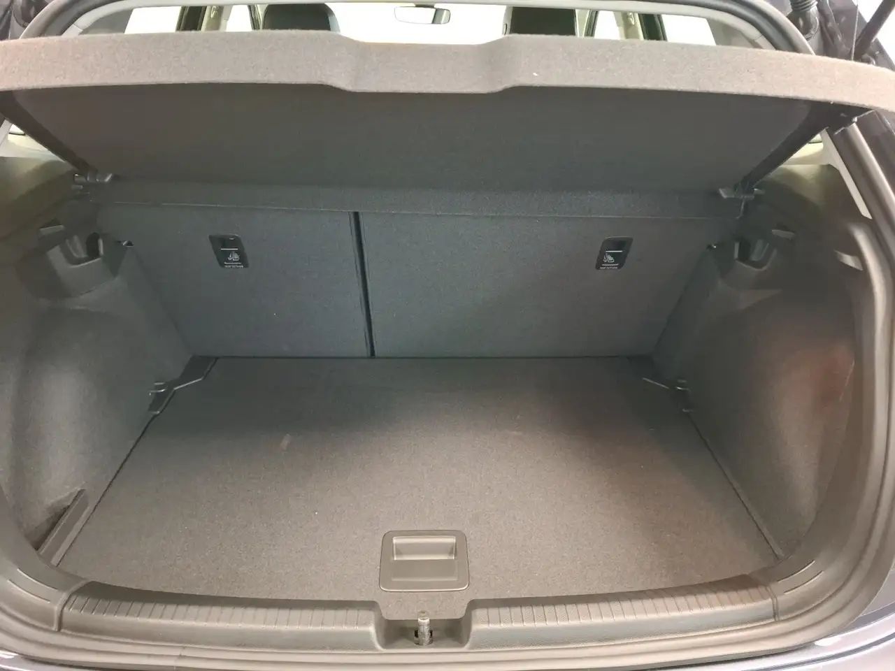Volkswagen Polo VI 1.0 TSI Goal 2xKlima ACC DynLicht KlimaA 14