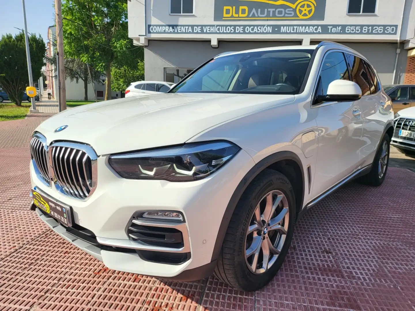 BMW X5 xDrive 45e xLine Weiß - 1