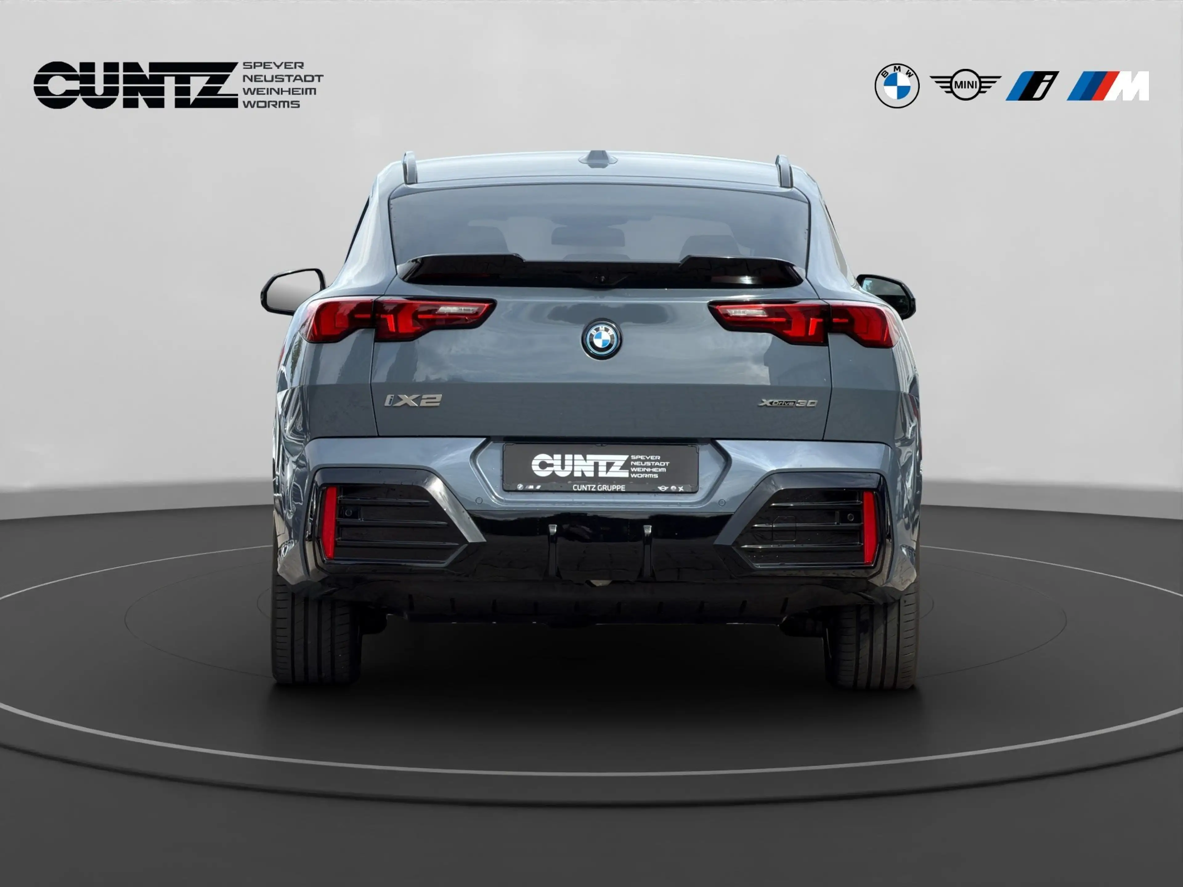 BMW iX2 xDrive30 — photo 6