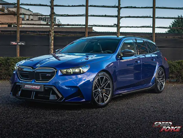 BMW M5 Touring 4.4 PHEV |  Keramische remmen | Shadow |