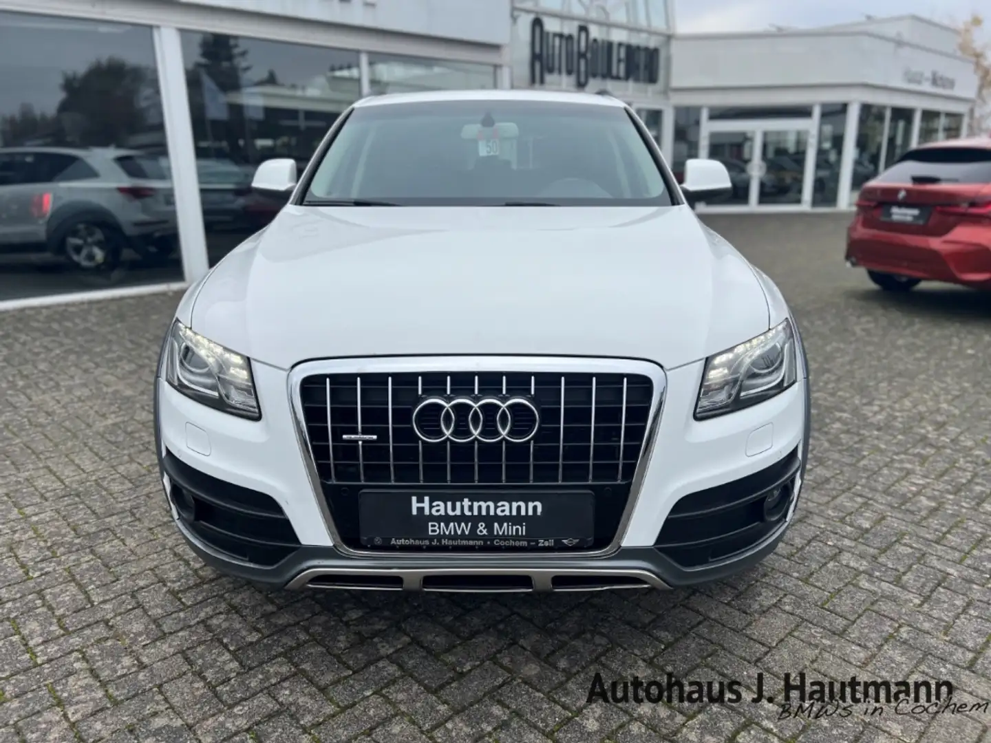 Audi Q5 3.0 TDI quattro DPF +1.HAND+AHK+NAVI+RFK+STH+ Blanc - 2