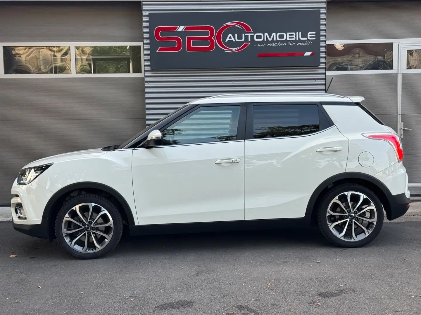 SsangYong Tivoli 1.6 Clever Edition2WD/Beheizbares Lenkrad Weiß - 1