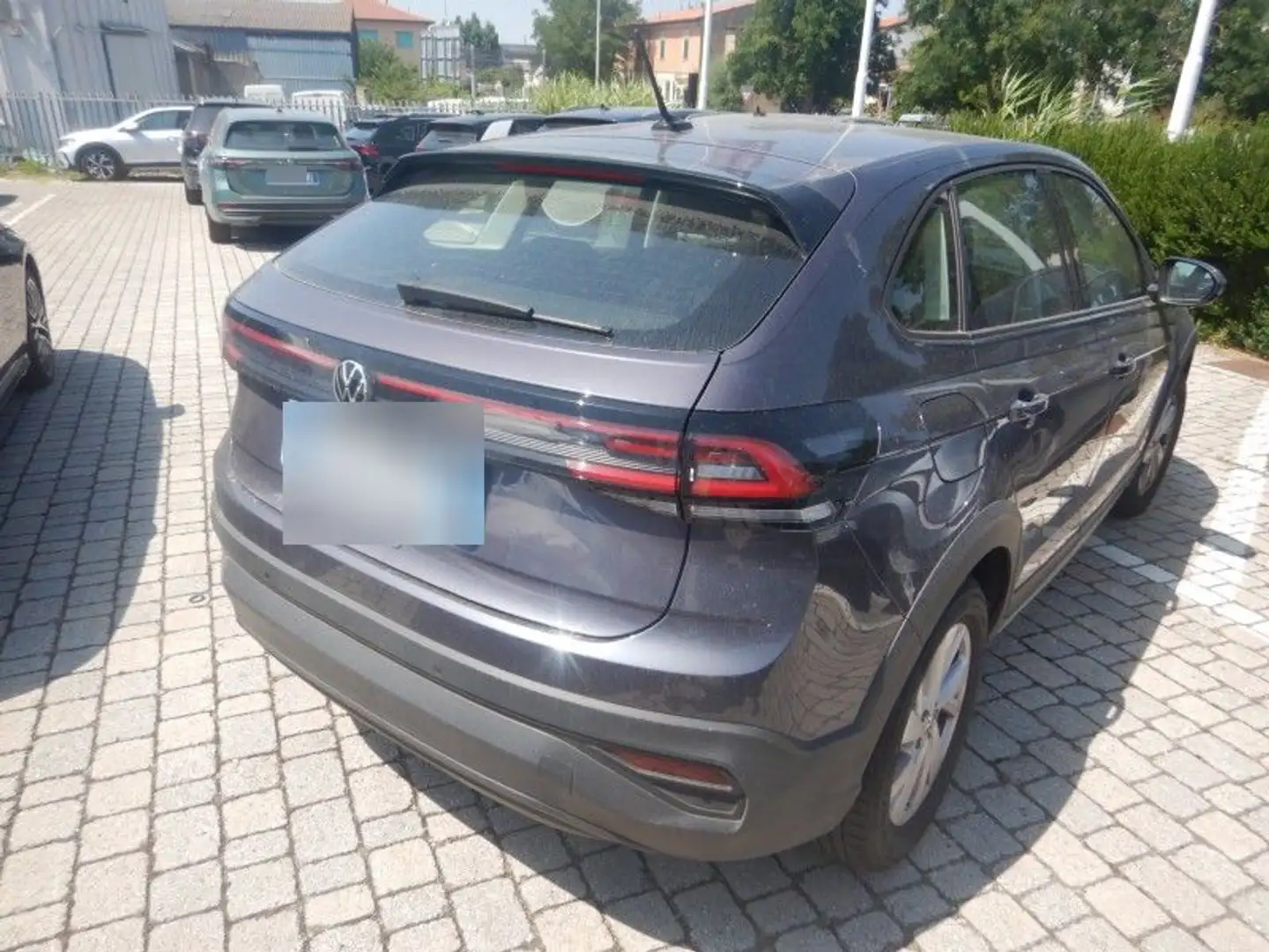 Volkswagen Taigo 1.0 Navi IQDrive PDC GRA ACC LED Navi Grau - 2