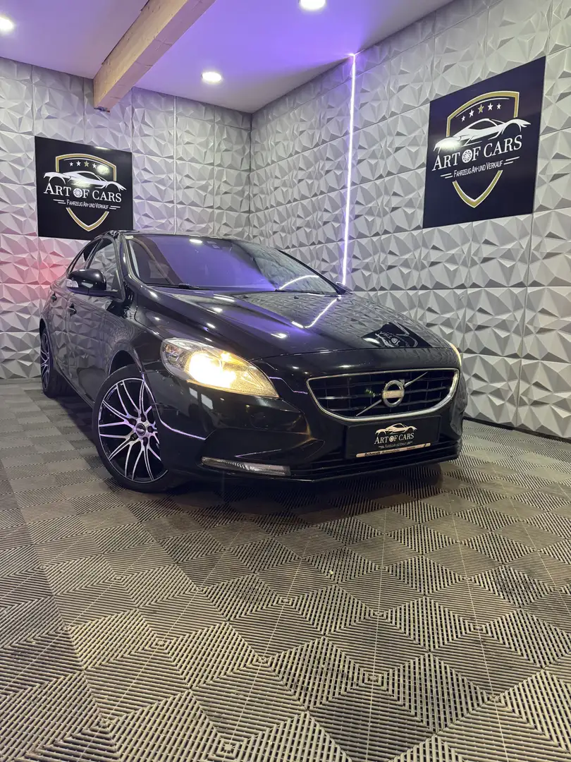 Volvo V40 Kinetic/SHZ/PDC/Ab 117 Euro im Monat Schwarz - 1