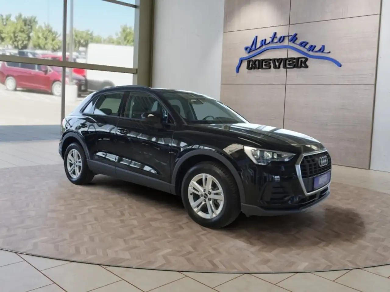 Audi Q3 35TFSI S-tronic 4*J.Gar/LED/Temp/Sitzhz/2-Z.Klimaa 2025 — миниатюра 1