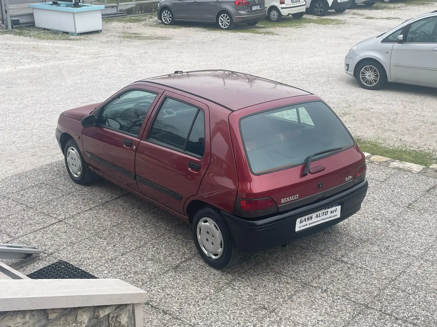 Renault Clio 1.2b Red - 1